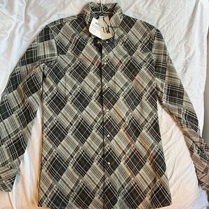 Winnie NY Men’s Button Down Shirt Medium